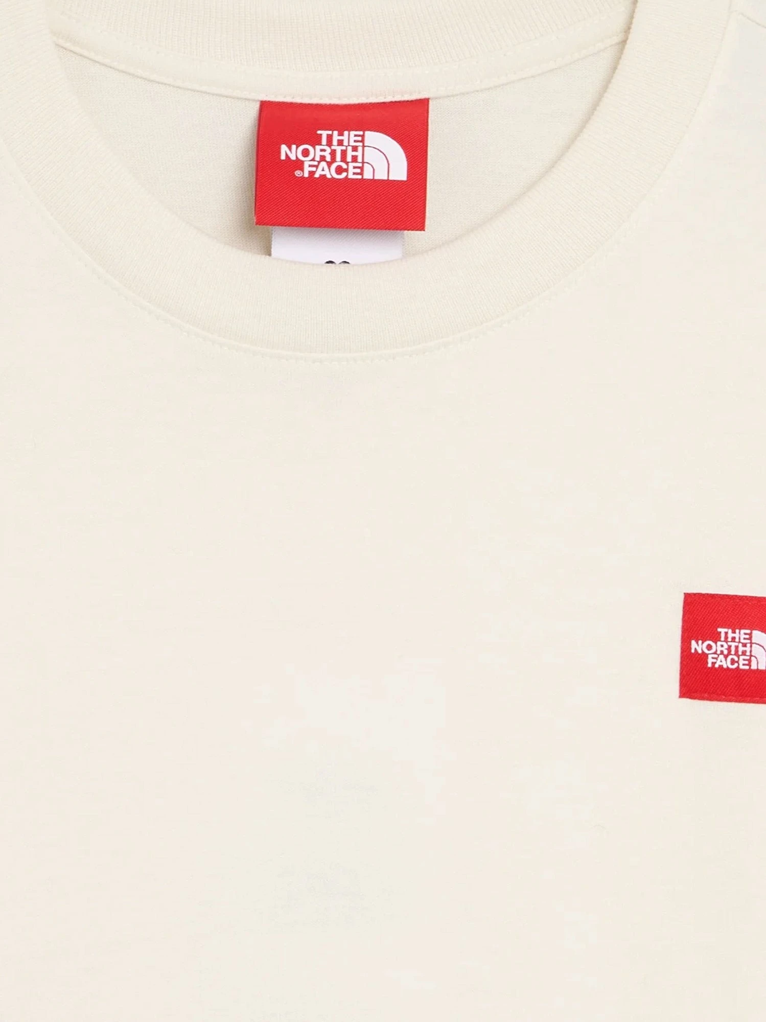 Cotton T-shirt with front logo patch.webp