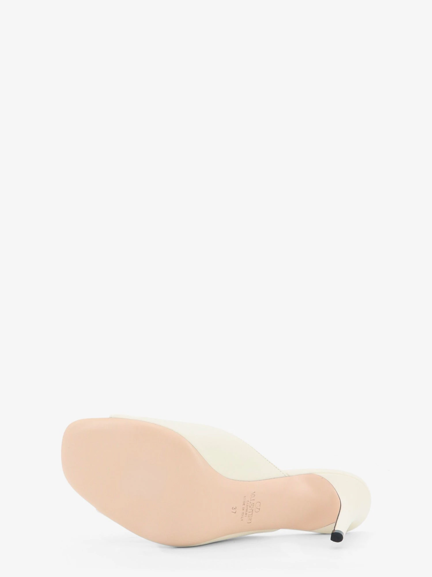 VLogo Signature leather sandals.webp