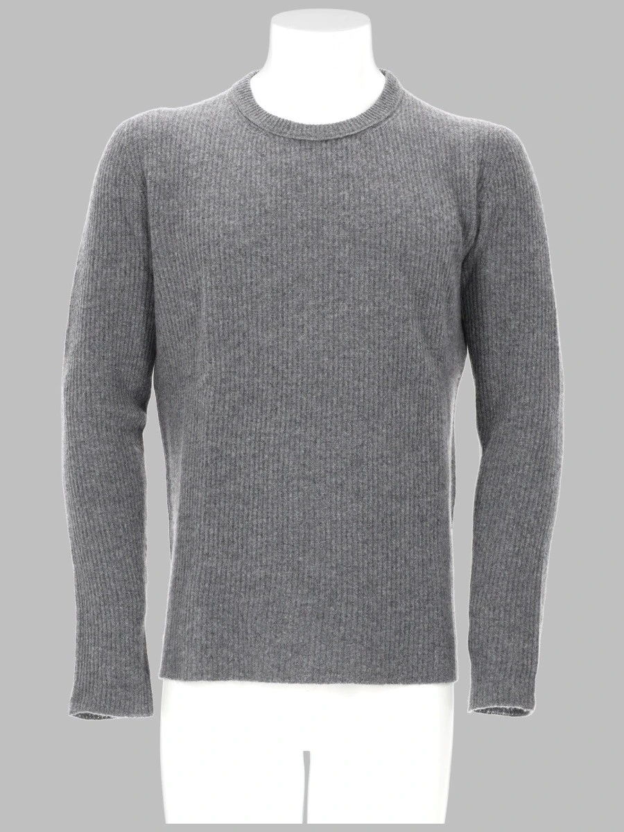 MAGLIA IN CASHMERE.webp
