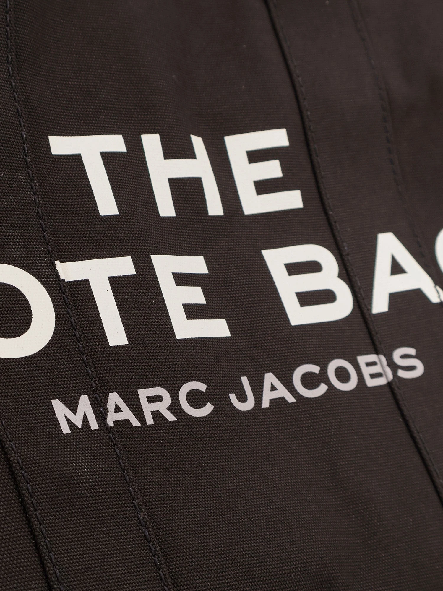 Canvas shopping bag with frontal logo