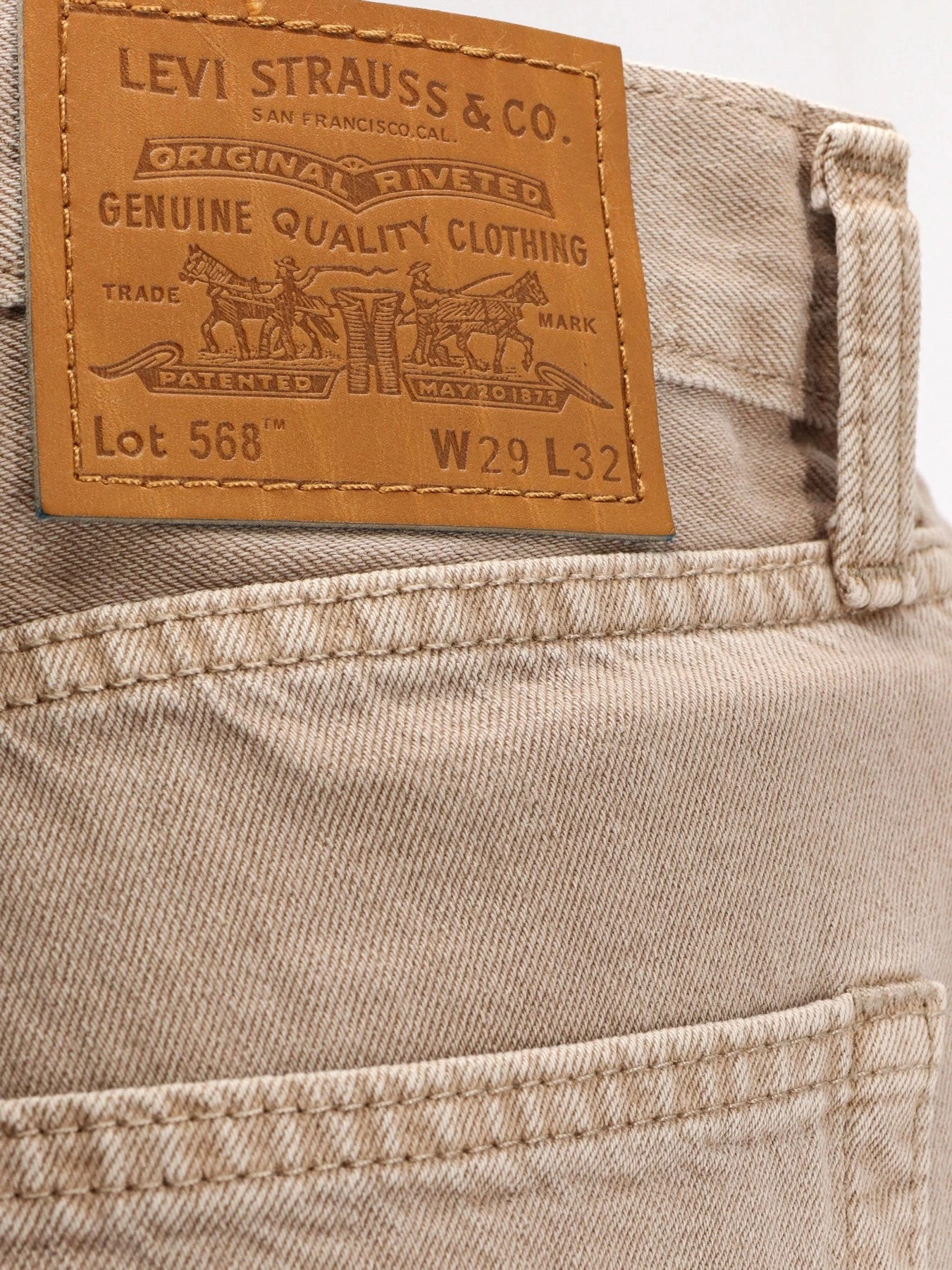 568 Loose Straight denim jeans.webp