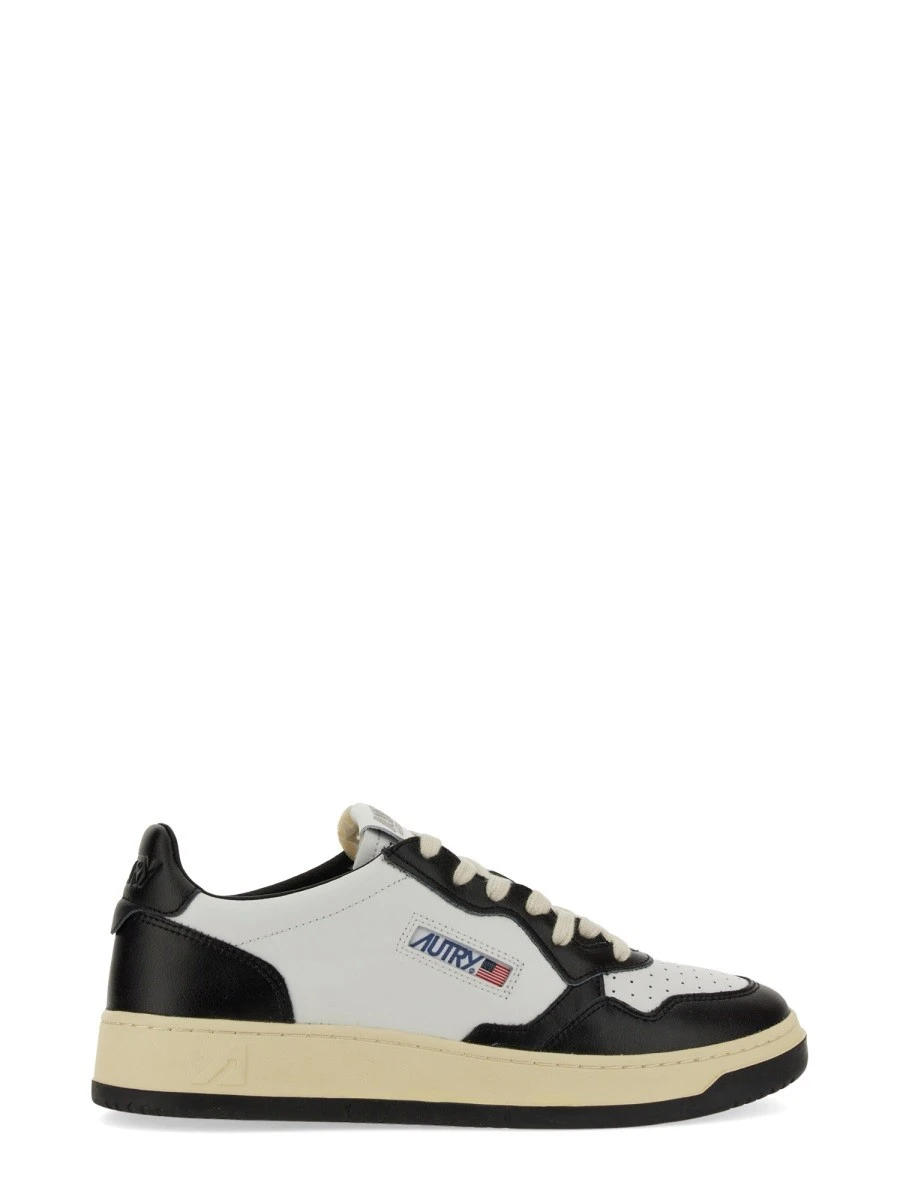 SNEAKER "MEDALIST LOW".webp