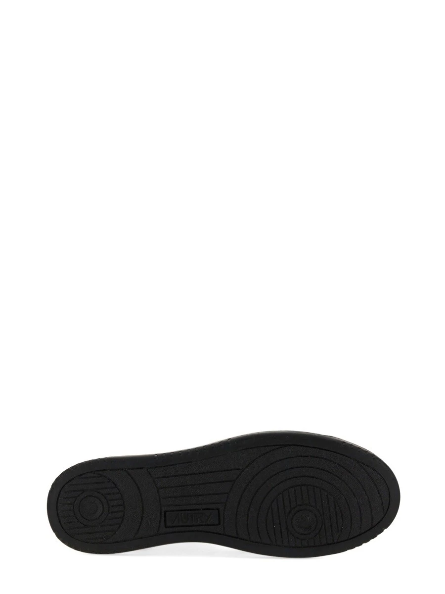 SNEAKER "MEDALIST LOW".webp