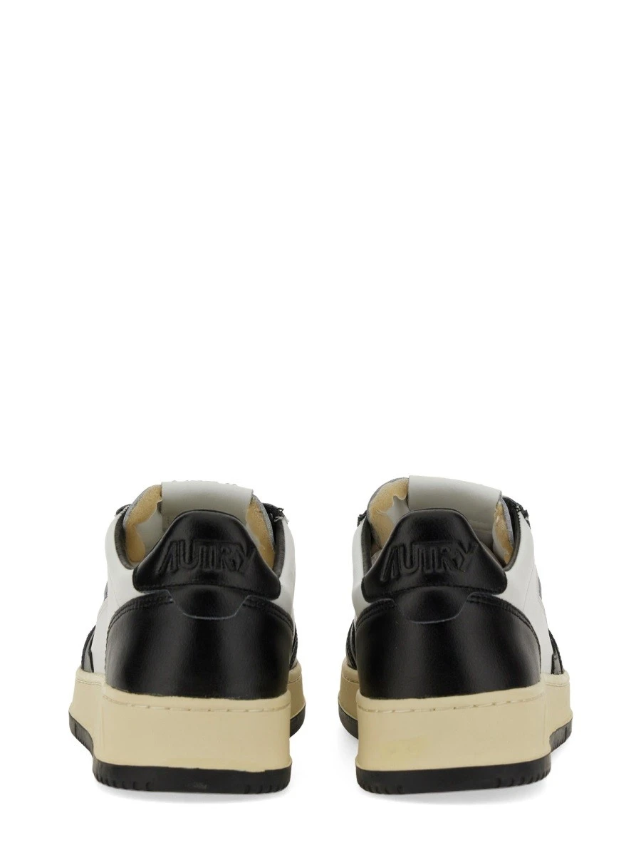 SNEAKER "MEDALIST LOW".webp