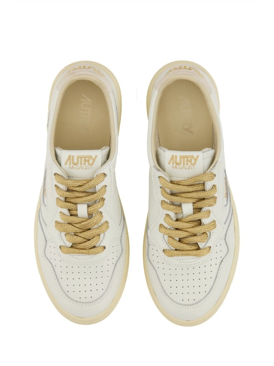 SNEAKER MEDALIST LOW.webp