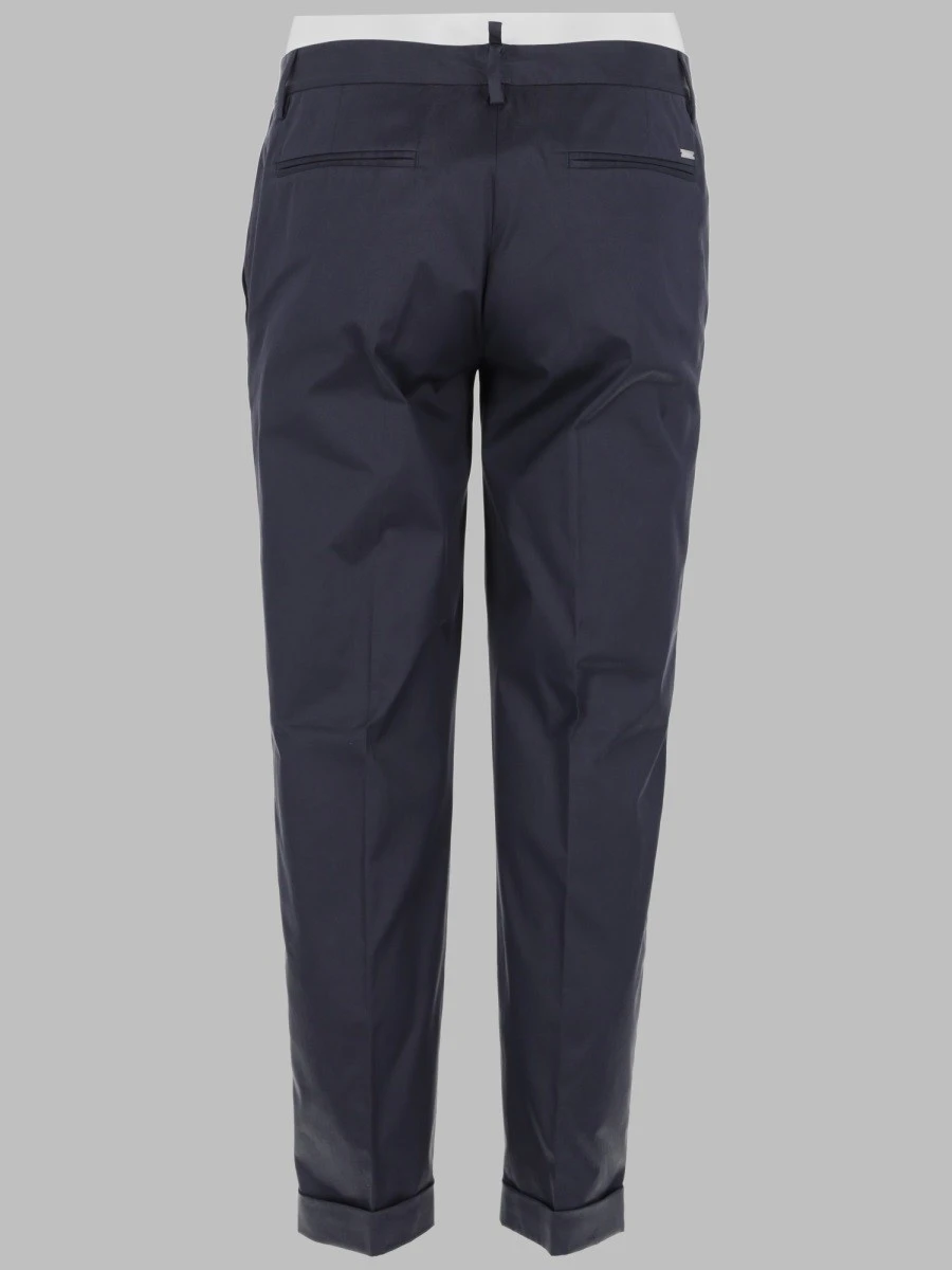 pantaloni
i.webp