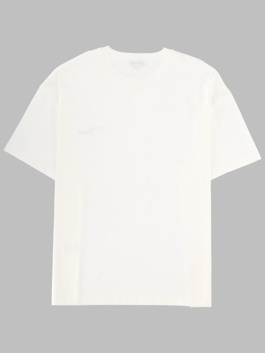 T-SHIRT CON LOGO.webp