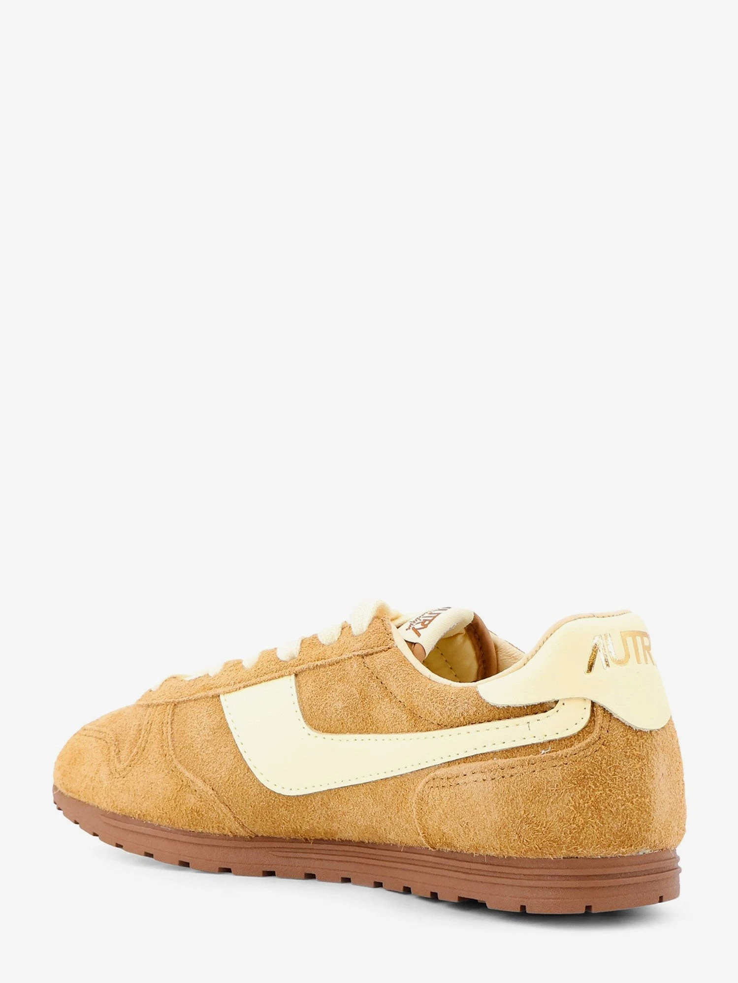 Windspinsuede sneakers.webp
