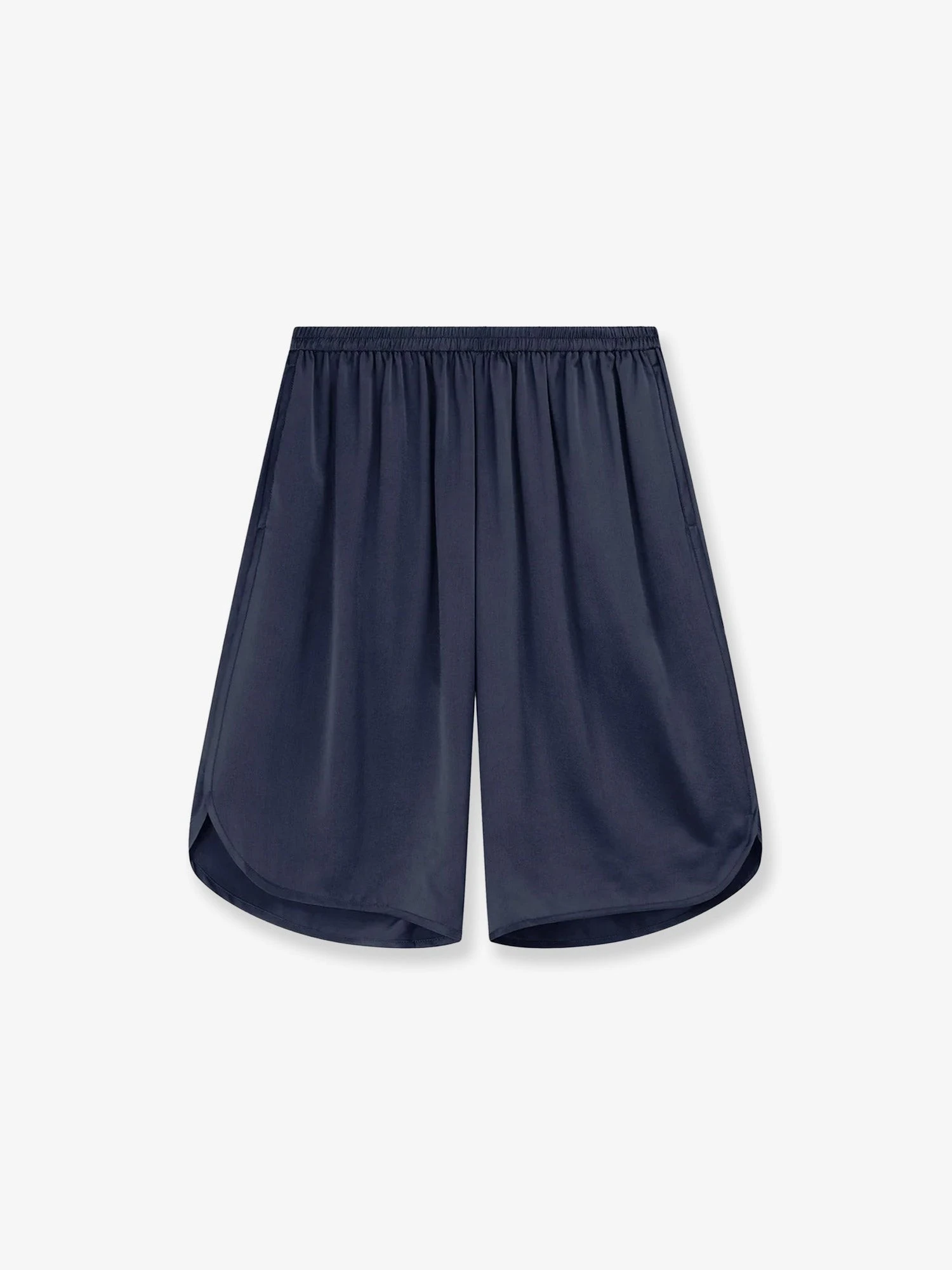 Nelis satin Bermuda shorts.webp