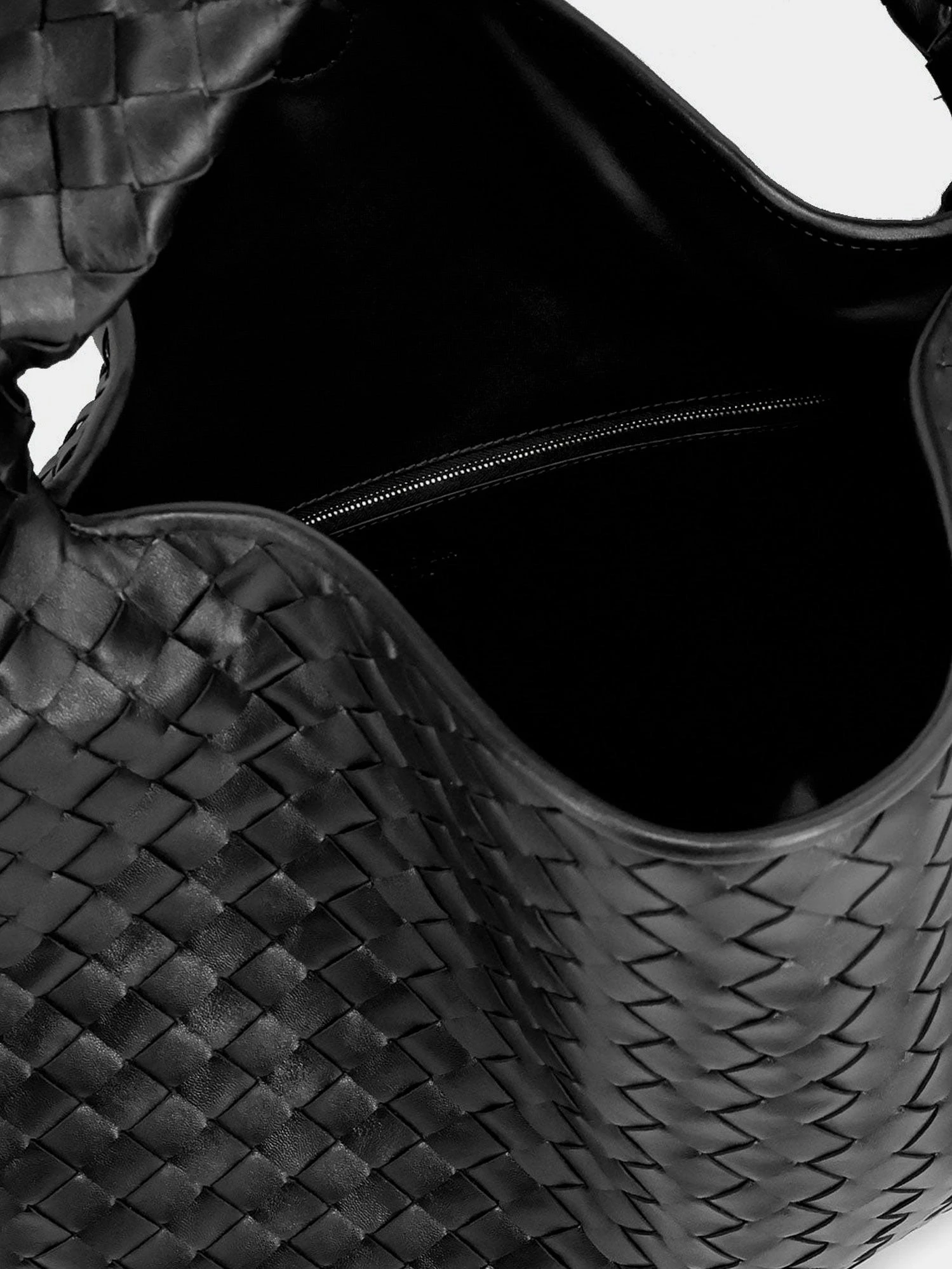 Hop Hobo Leather Shoulder Bag with Intreccio Pattern.webp