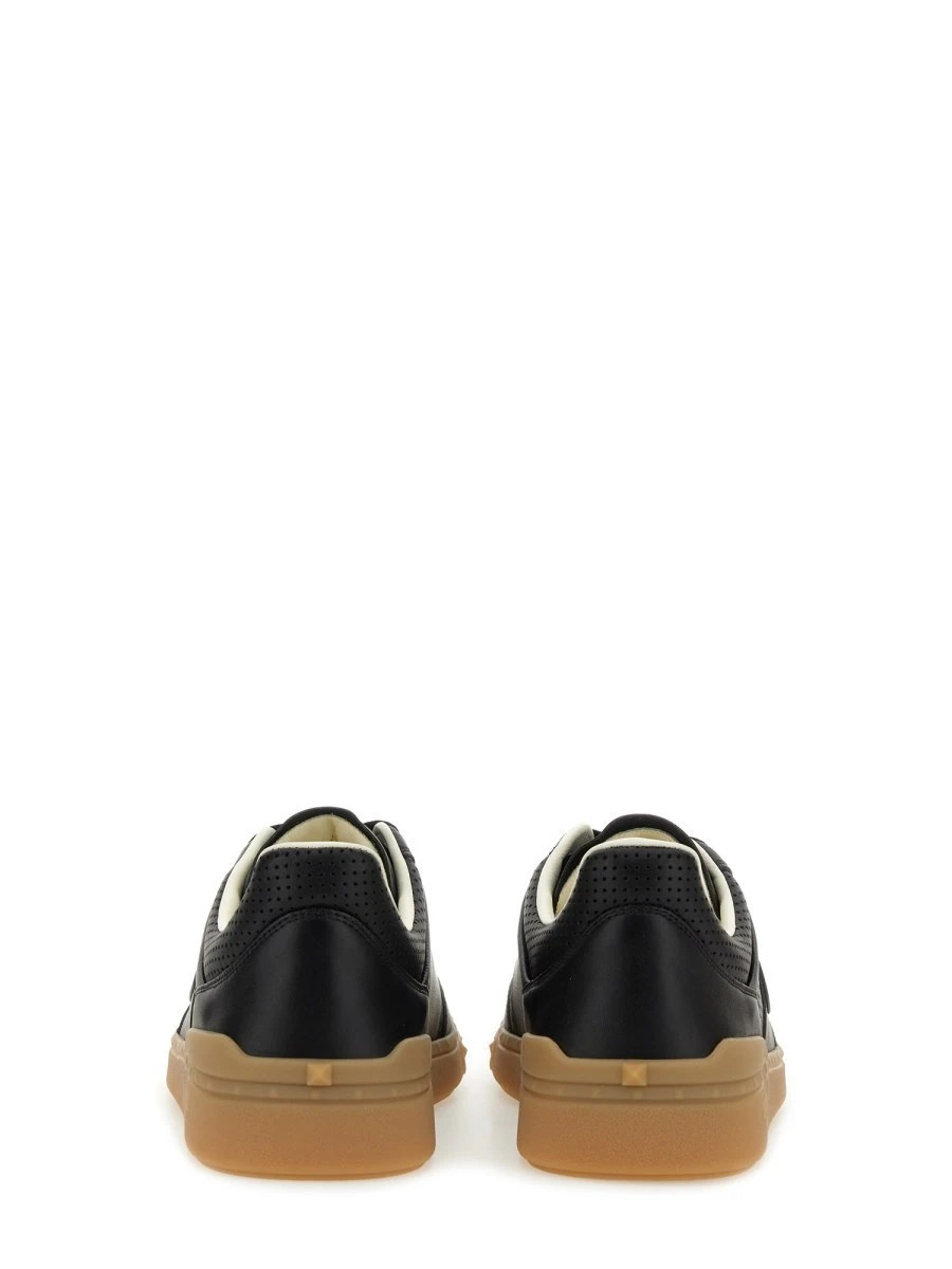 "UPVILLAGE" SNEAKER.webp