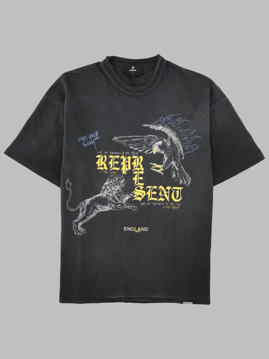 T-SHIRT CON STAMPA.webp