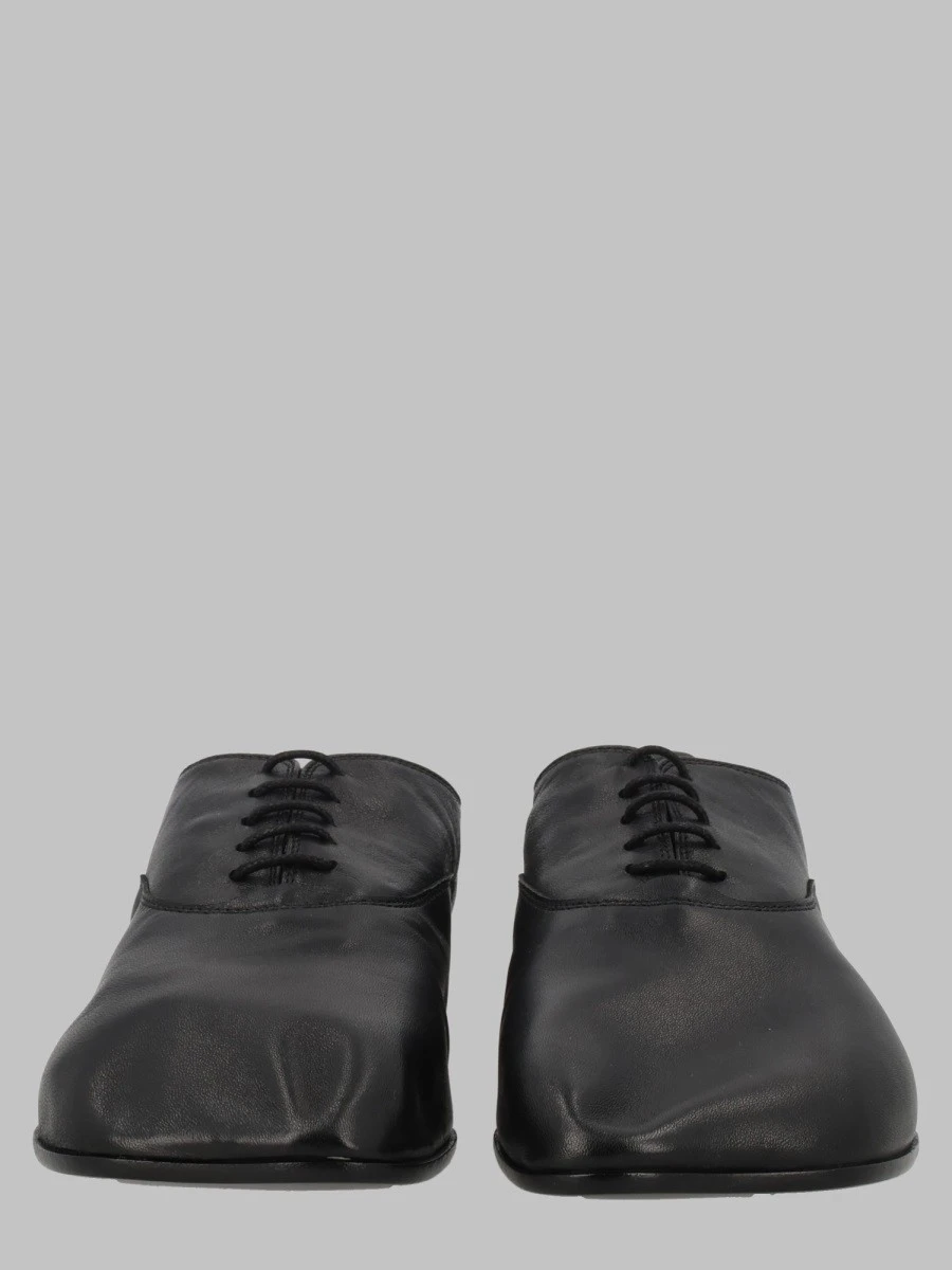 STRINGATA IN PELLE.webp