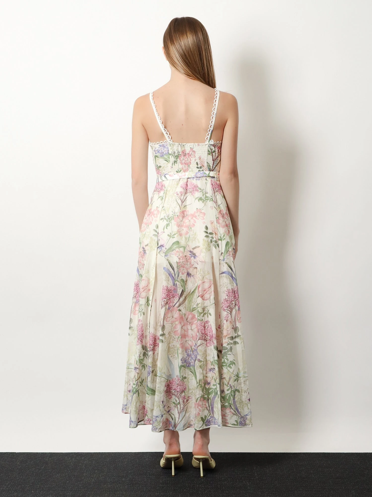 Iraso dress with belt.webp