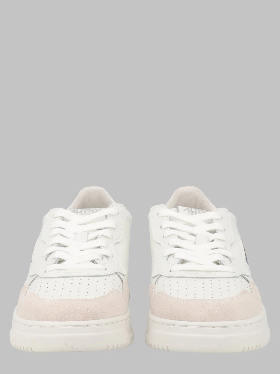 SNEAKER "MEDALIST LOW".webp