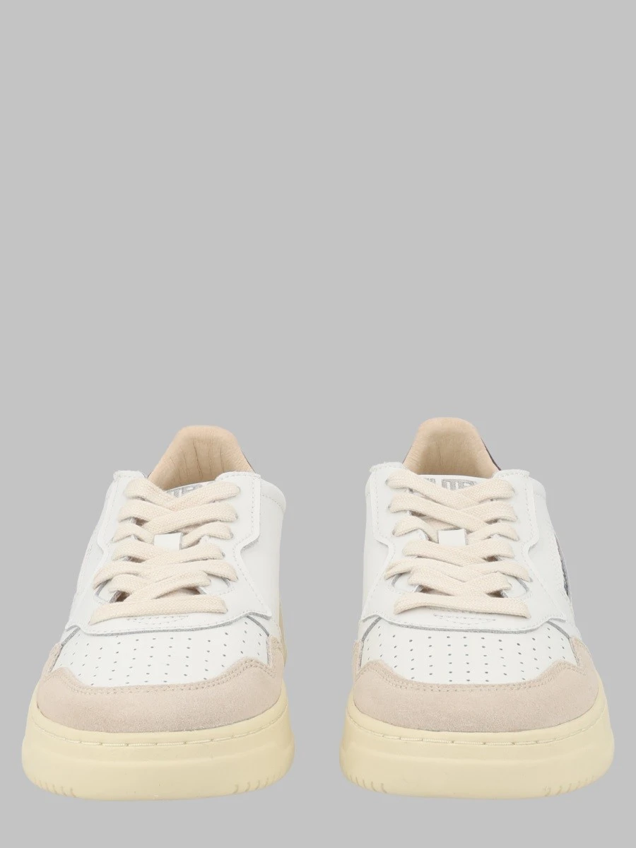 SNEAKER "MEDALIST LOW".webp