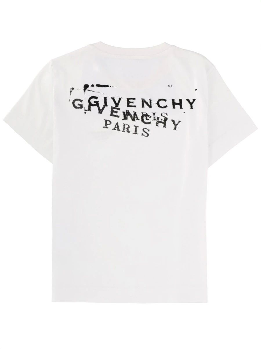 T-SHIRT CON LOGO.webp