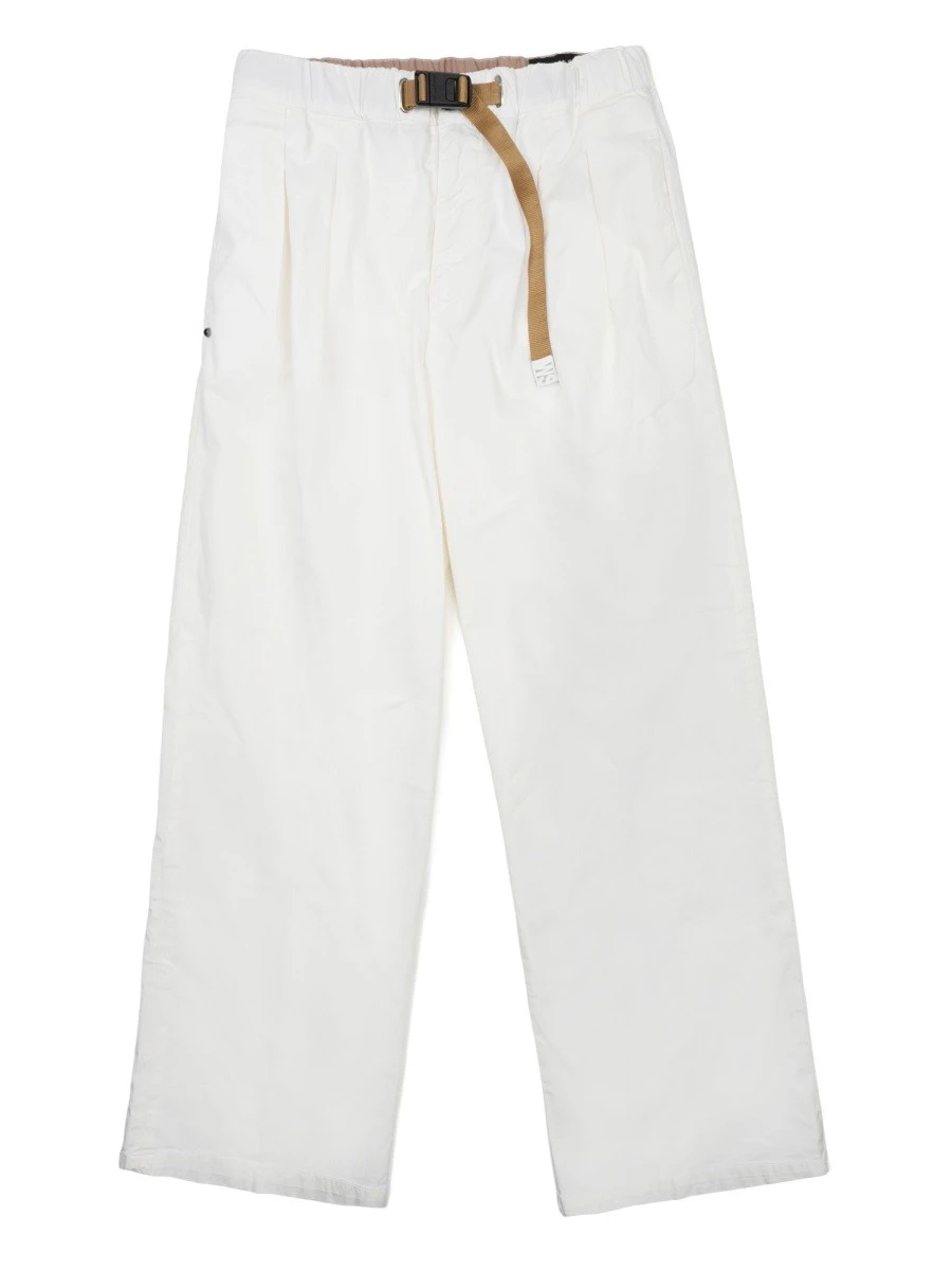 PANTALONE CON CINTURA.webp