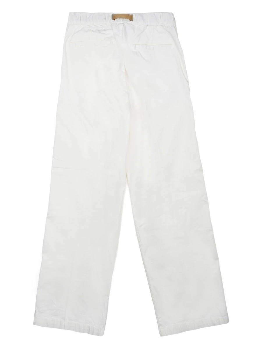 PANTALONE CON CINTURA.webp