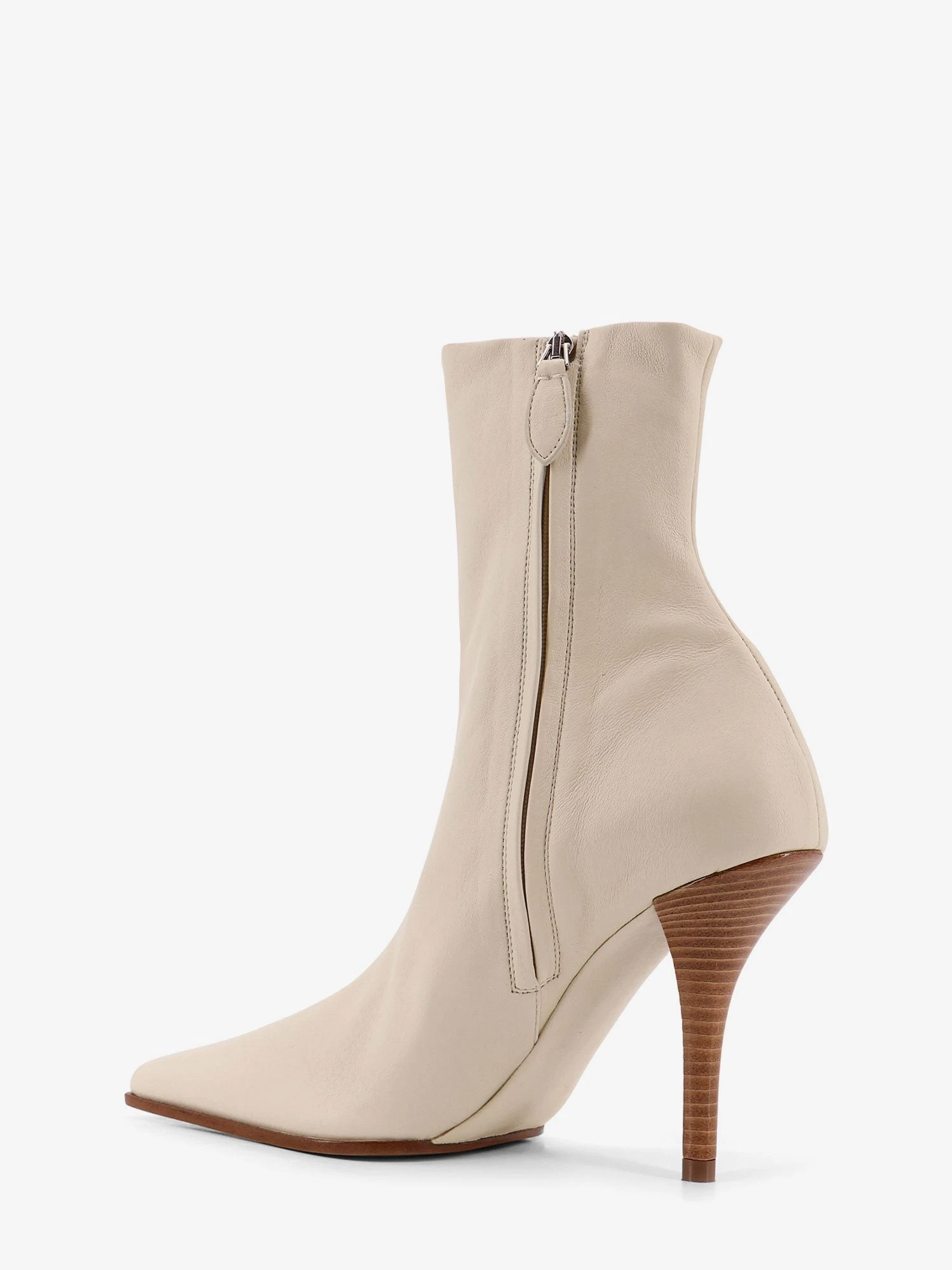Leather boots.webp