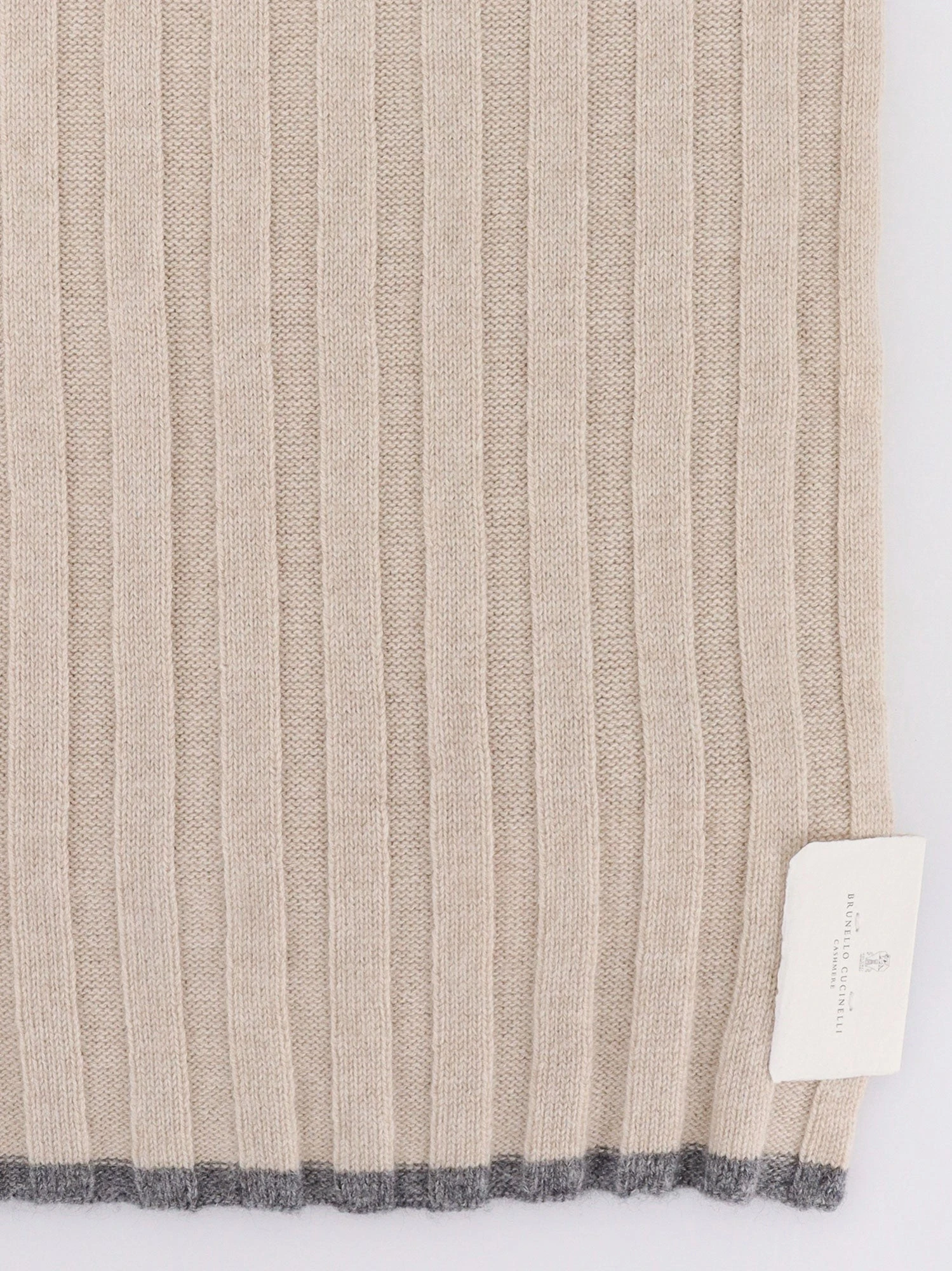 Cashmere scarf.webp