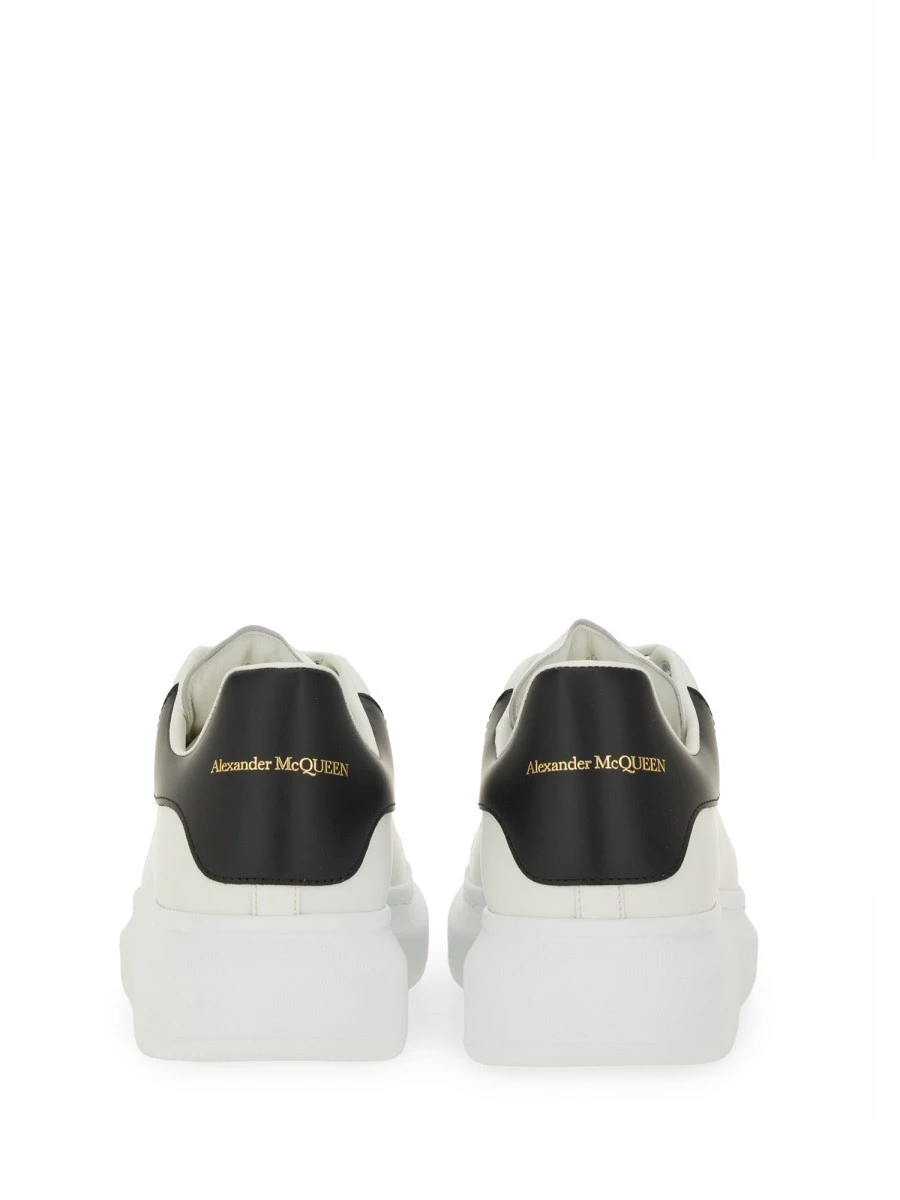 SNEAKER OVERSIZE.webp