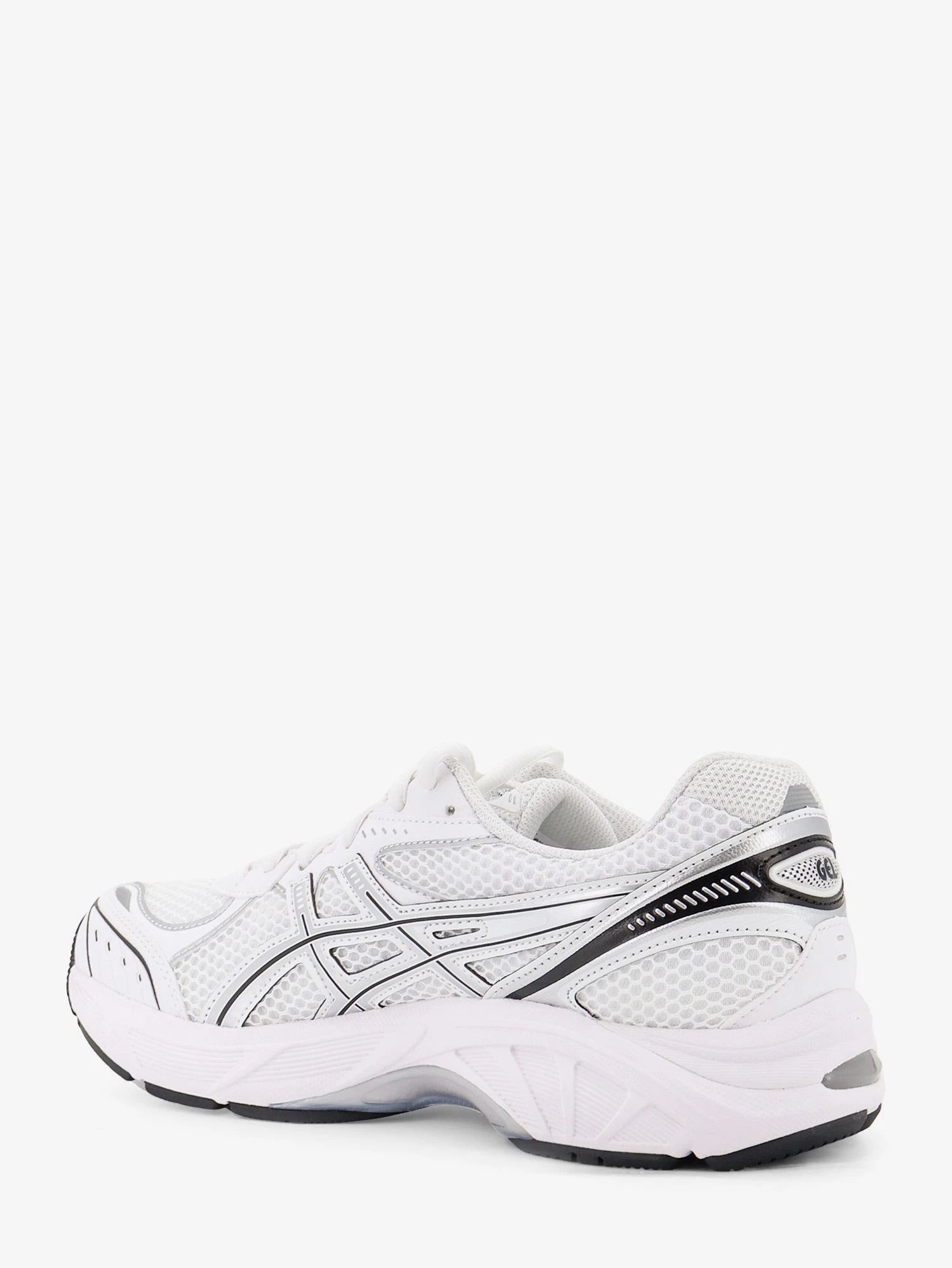 GT-2160 leather sneakers with contrasting inserts.webp