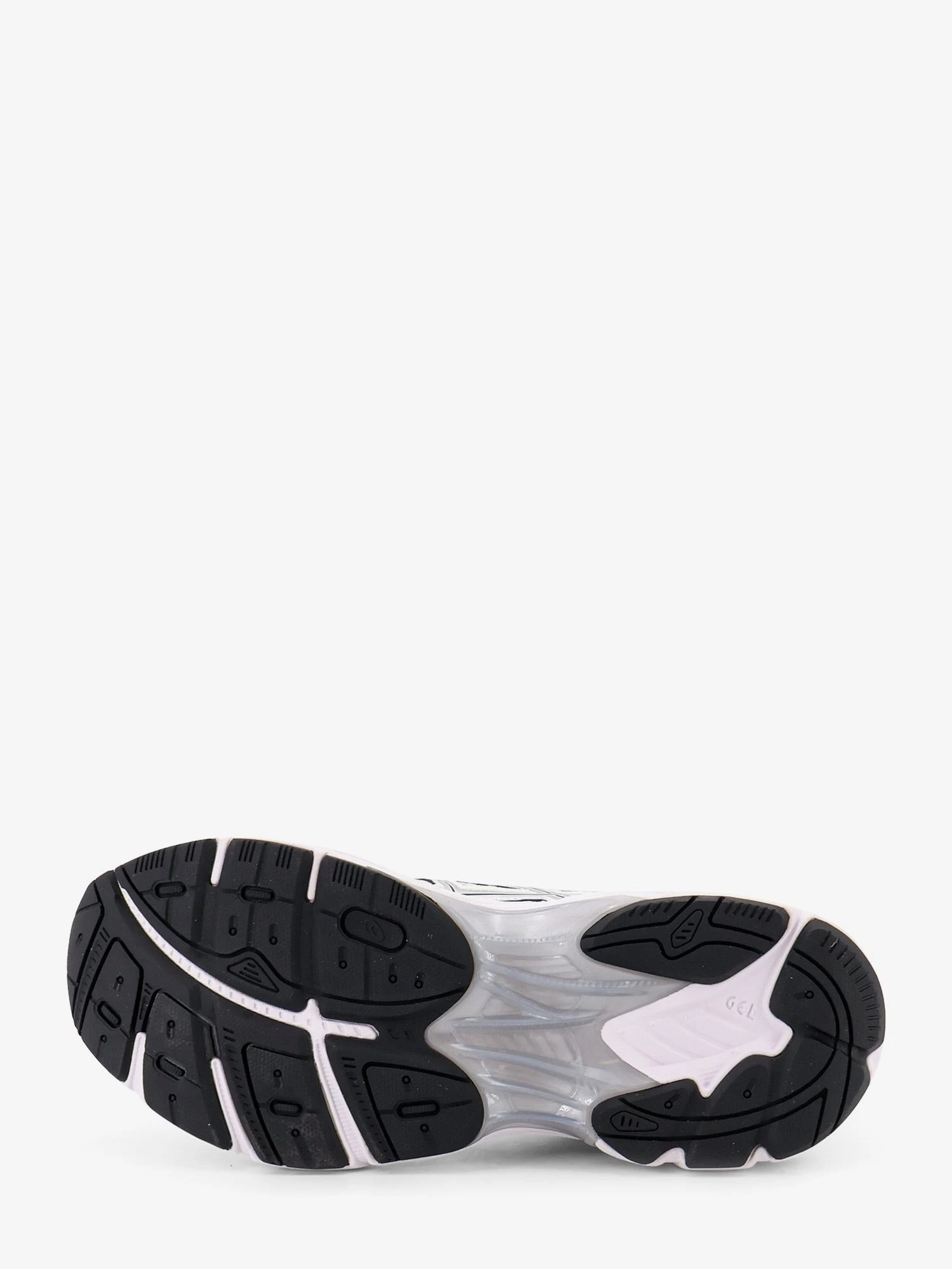 GT-2160 leather sneakers with contrasting inserts.webp