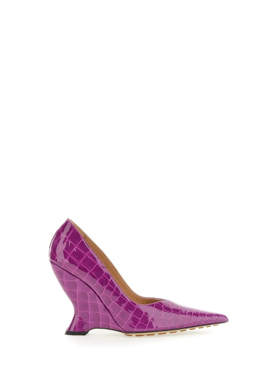 POINTED DECOLLETE.webp
