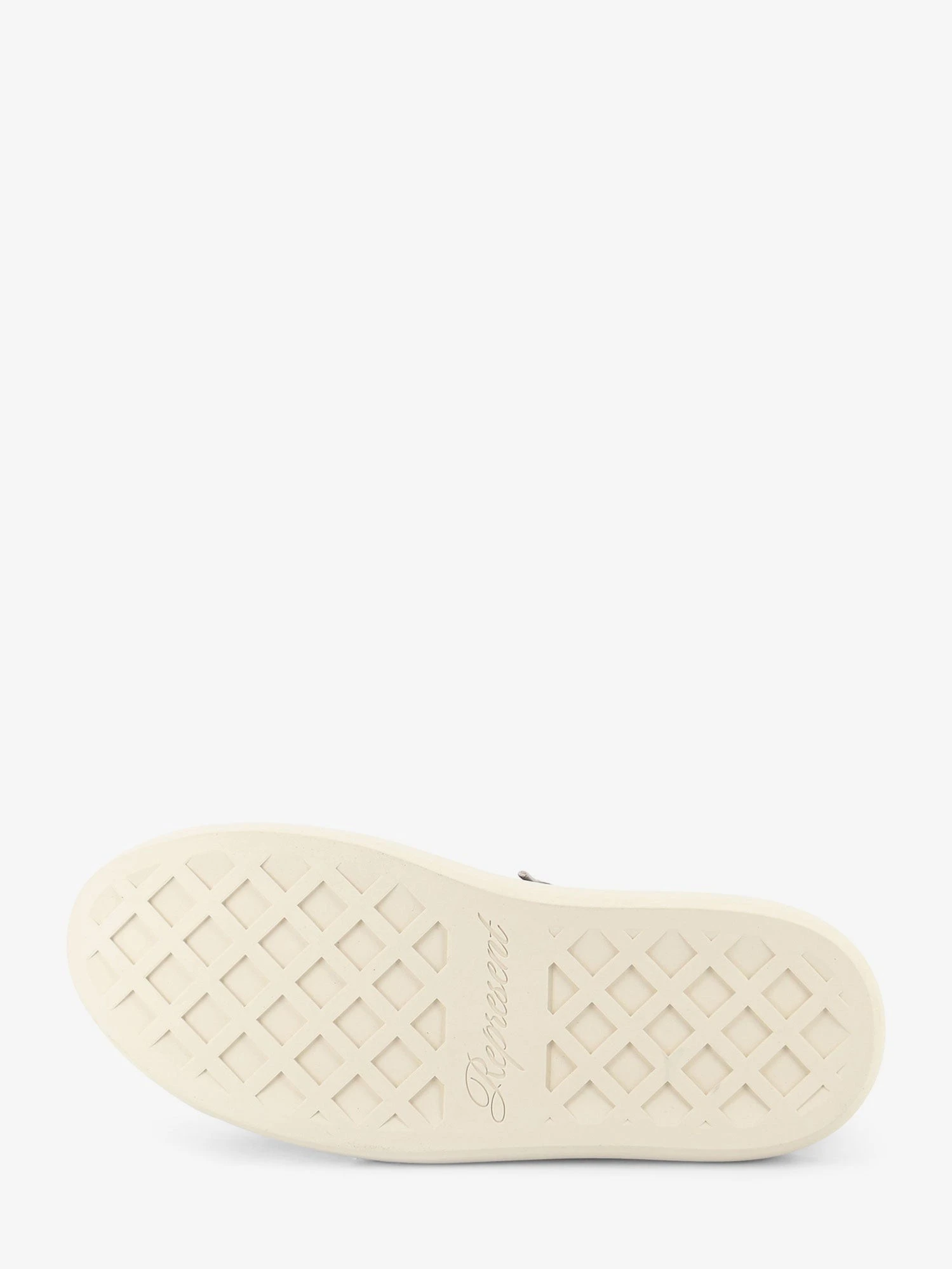 Rep-cap canvas sneakers.webp