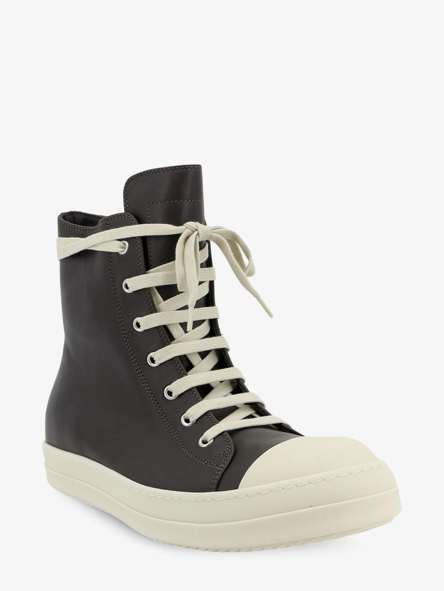 Leather sneakers.webp