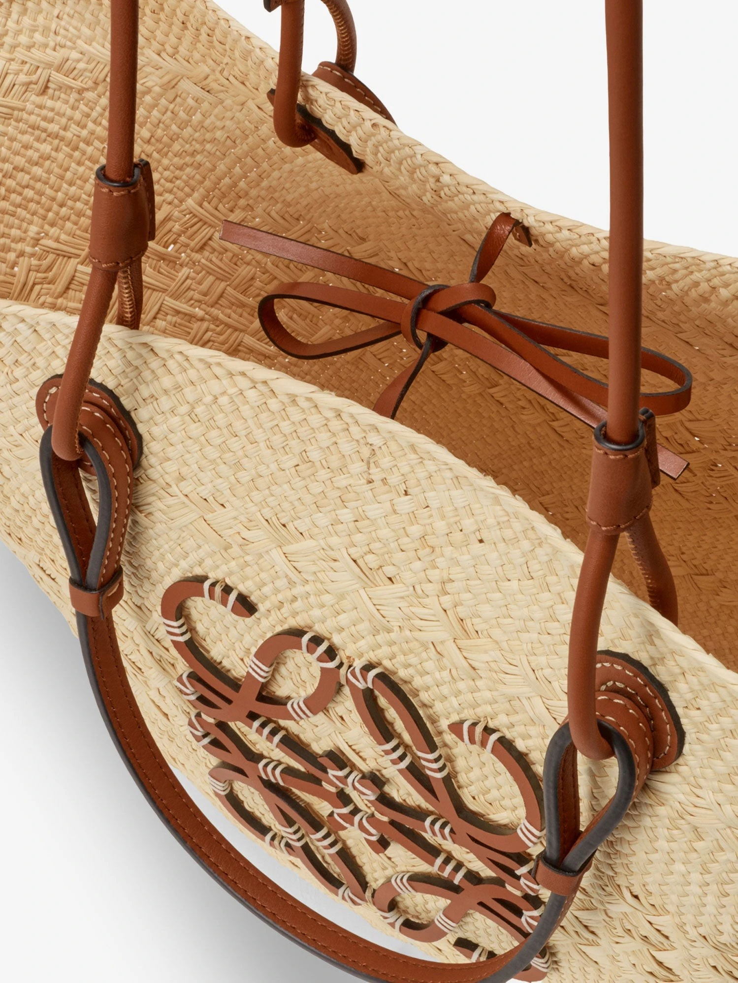 Paula's Ibiza leather and iraca palm shoulder bag.webp
