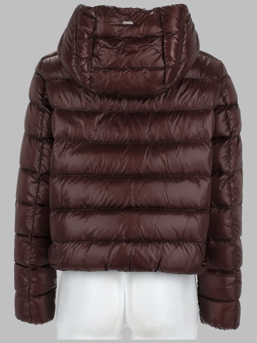 GIACCA RESORT IN NYLON ULTRALIGHT.webp