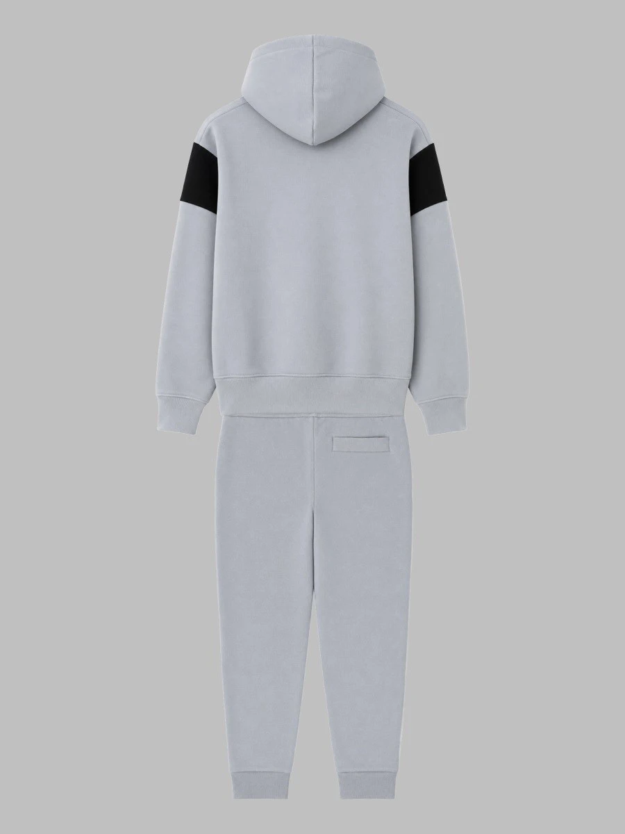 SET TRACKSUIT CON CAPPUCCIO.webp