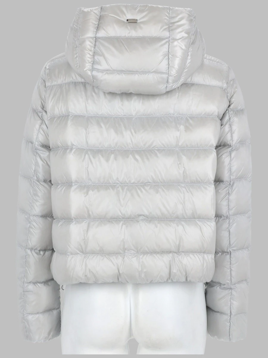 GIACCA RESORT IN NYLON ULTRALIGHT.webp