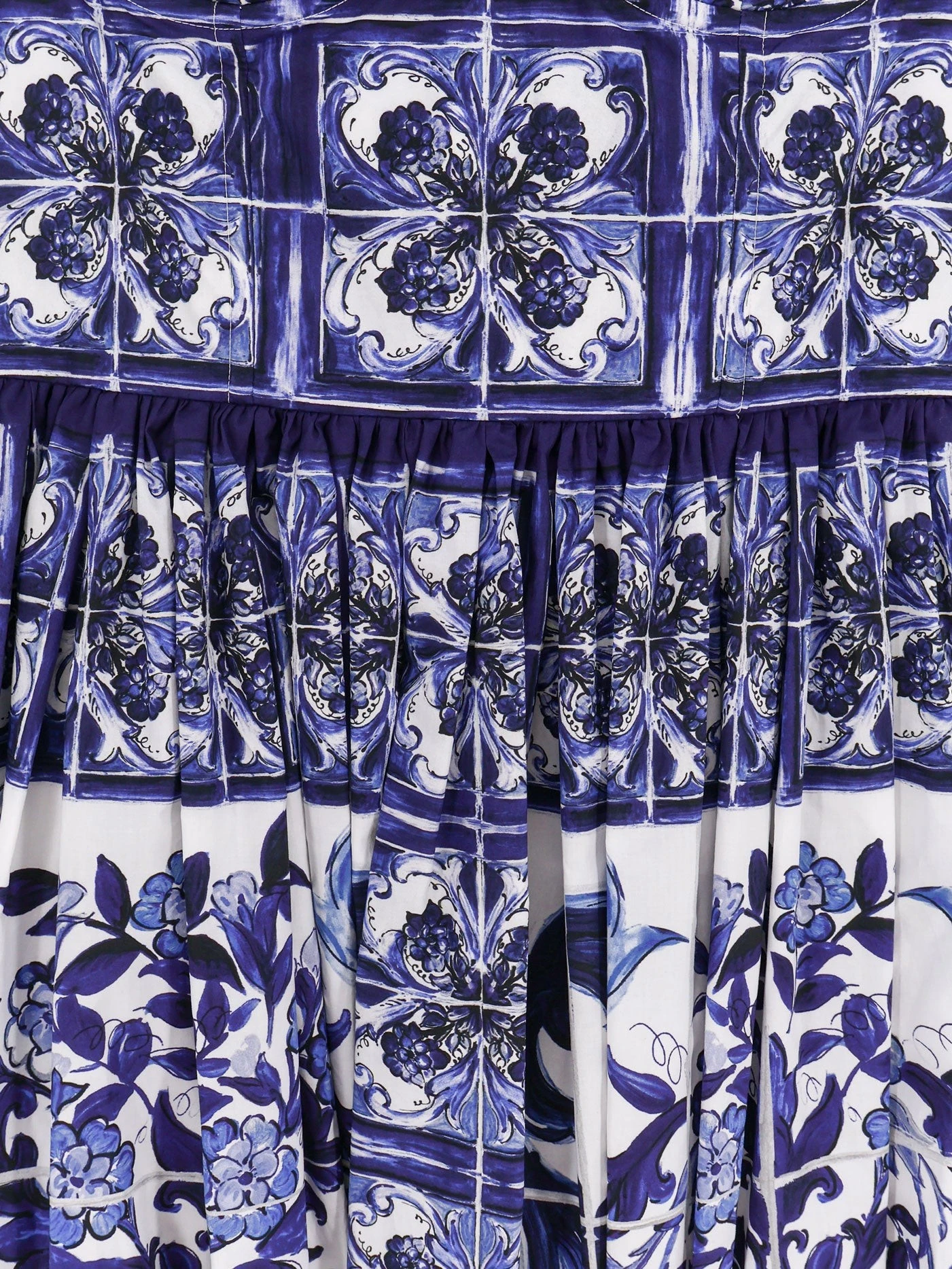Cotton dress with Maiolica print.webp