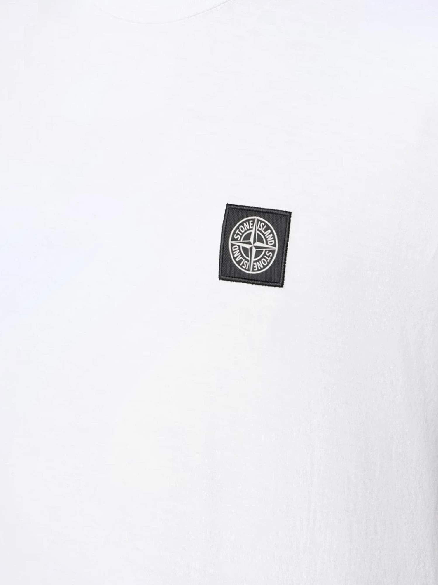 Cotton T-shirt with front logo patch.webp