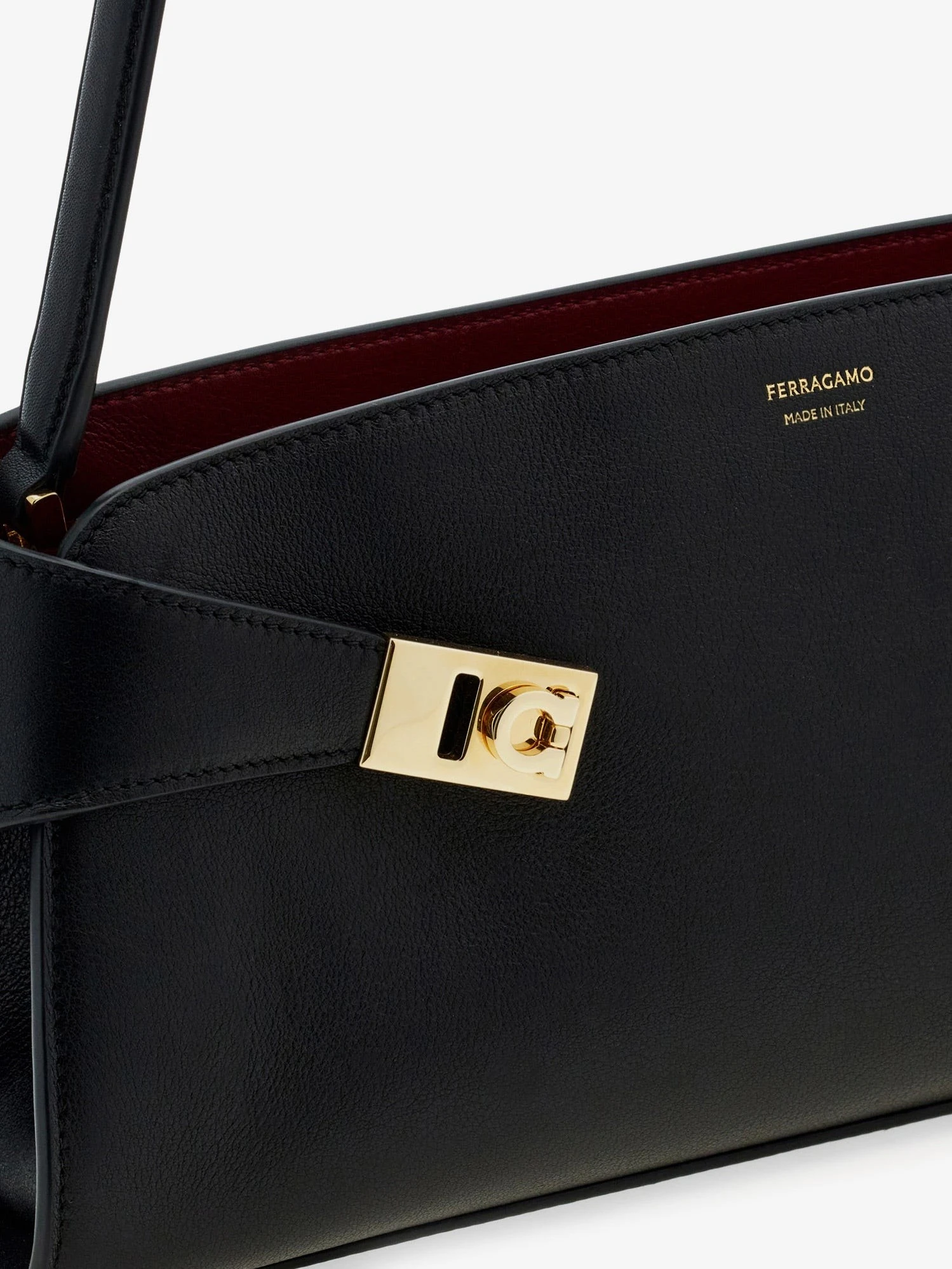 Hug East-West leather shoulder bag.webp