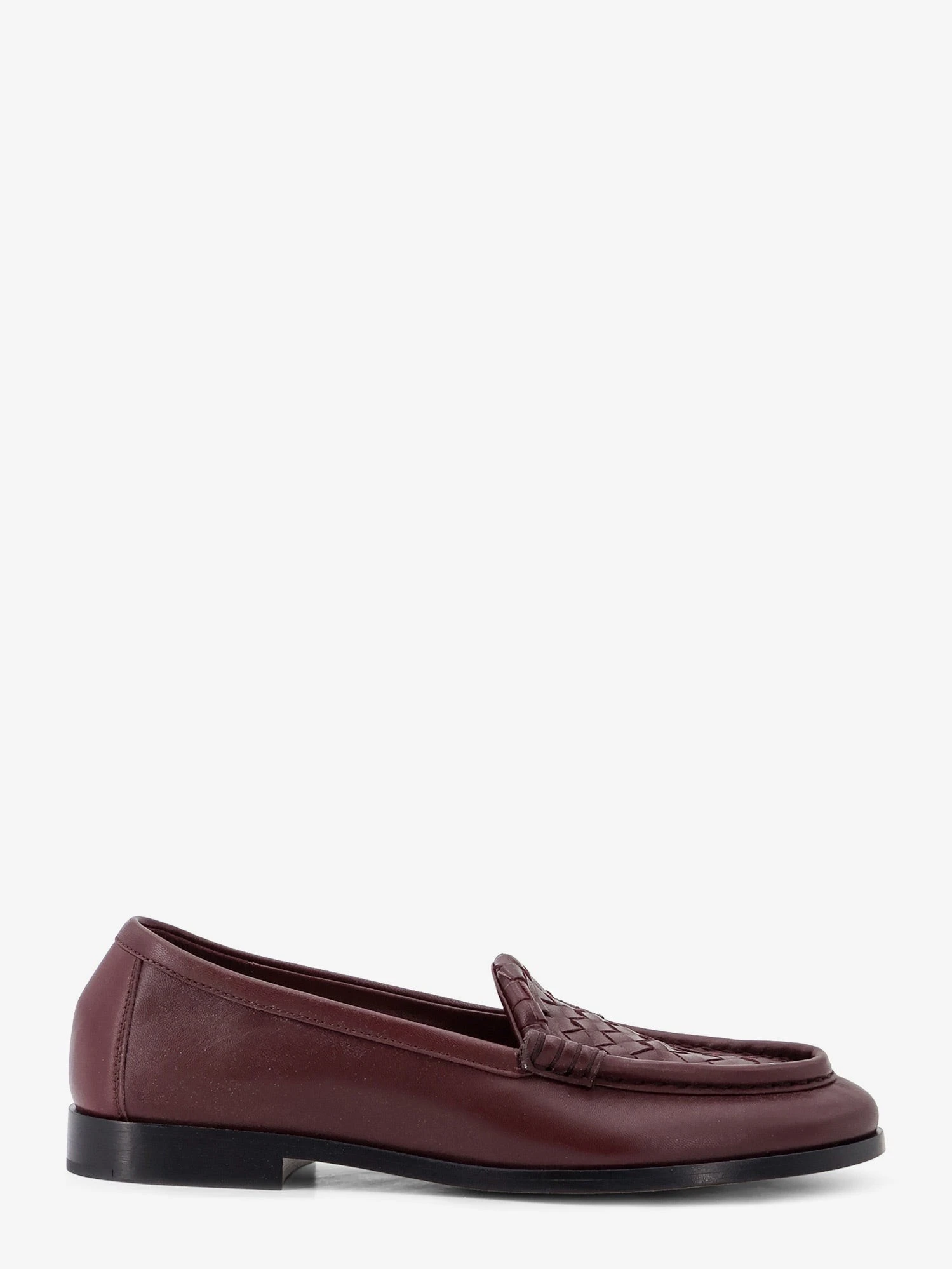 Silenzio leather loafers with Intrecciato pattern.webp