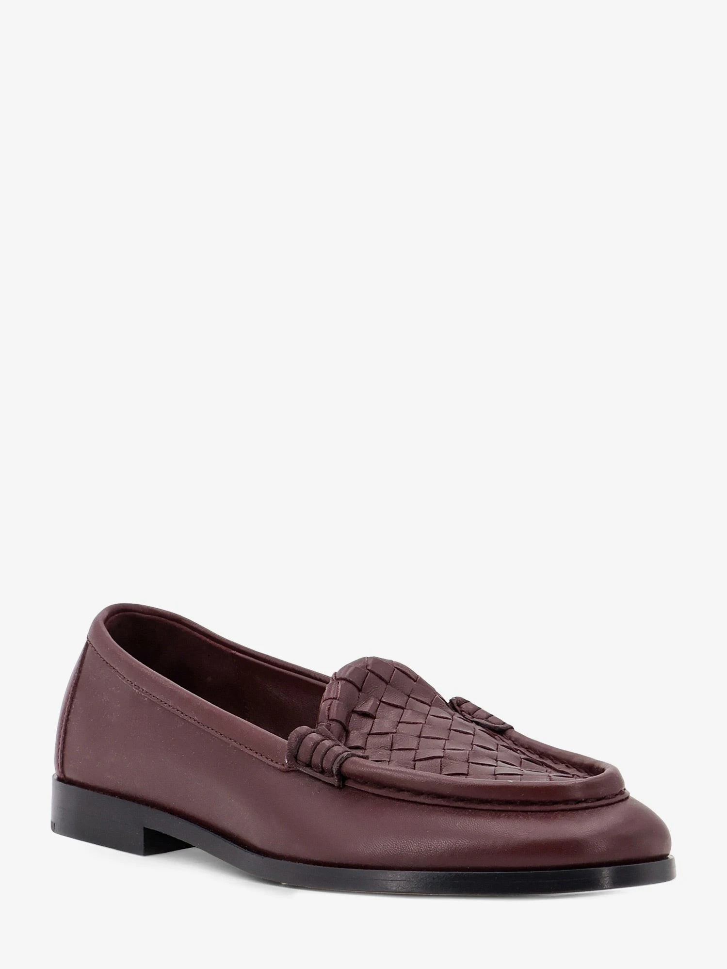 Silenzio leather loafers with Intrecciato pattern.webp