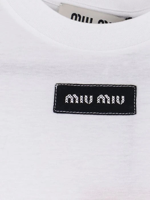 Cotton T-shirt with embroidered logo on the front.webp