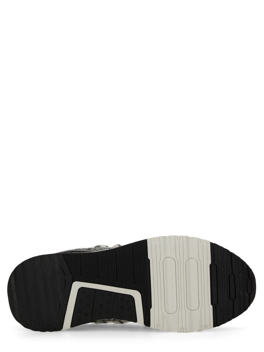 SNEAKER DYNAMIC.webp