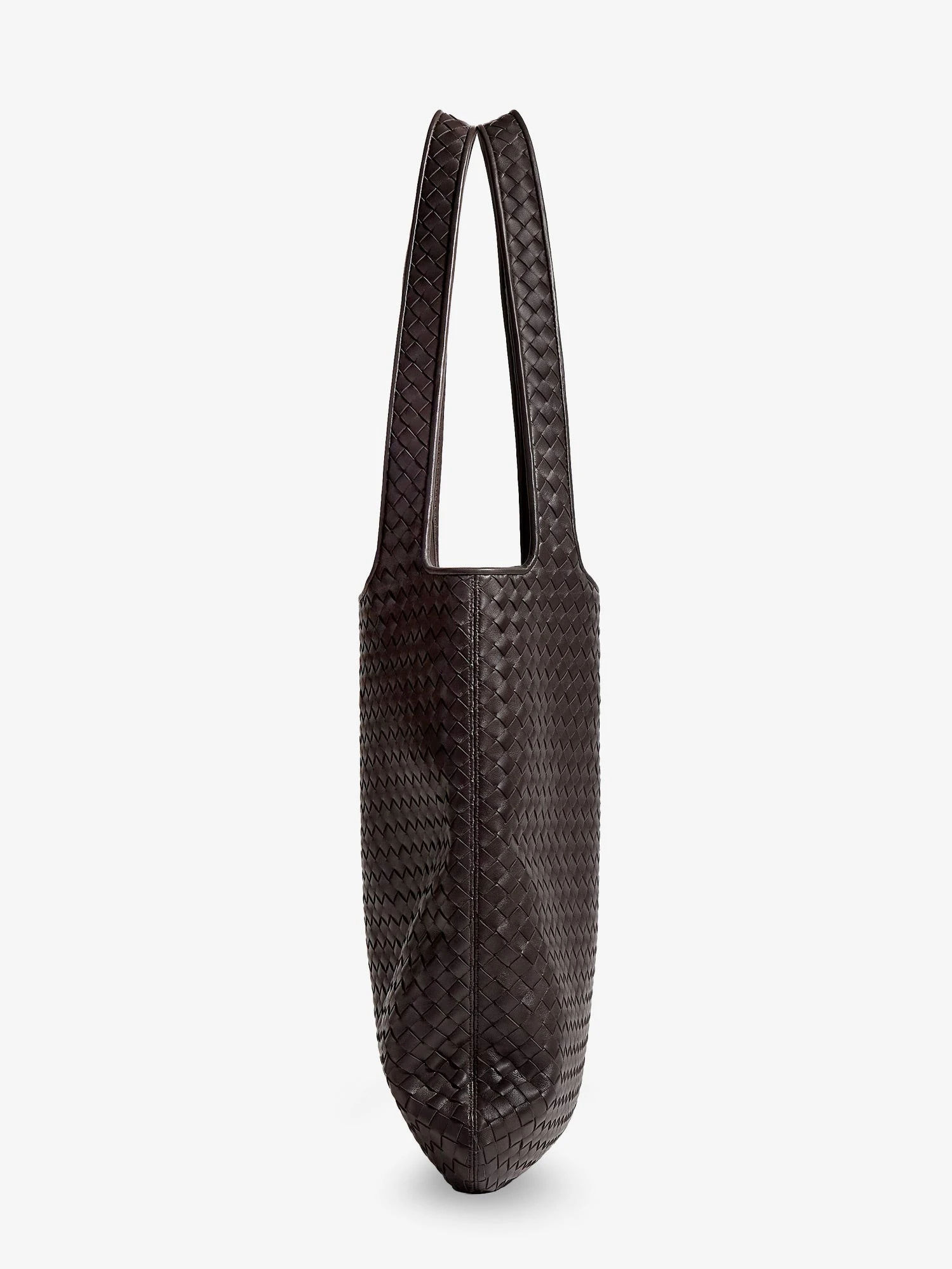 Veneto leather shoulder bag with Intrecciato motif.webp
