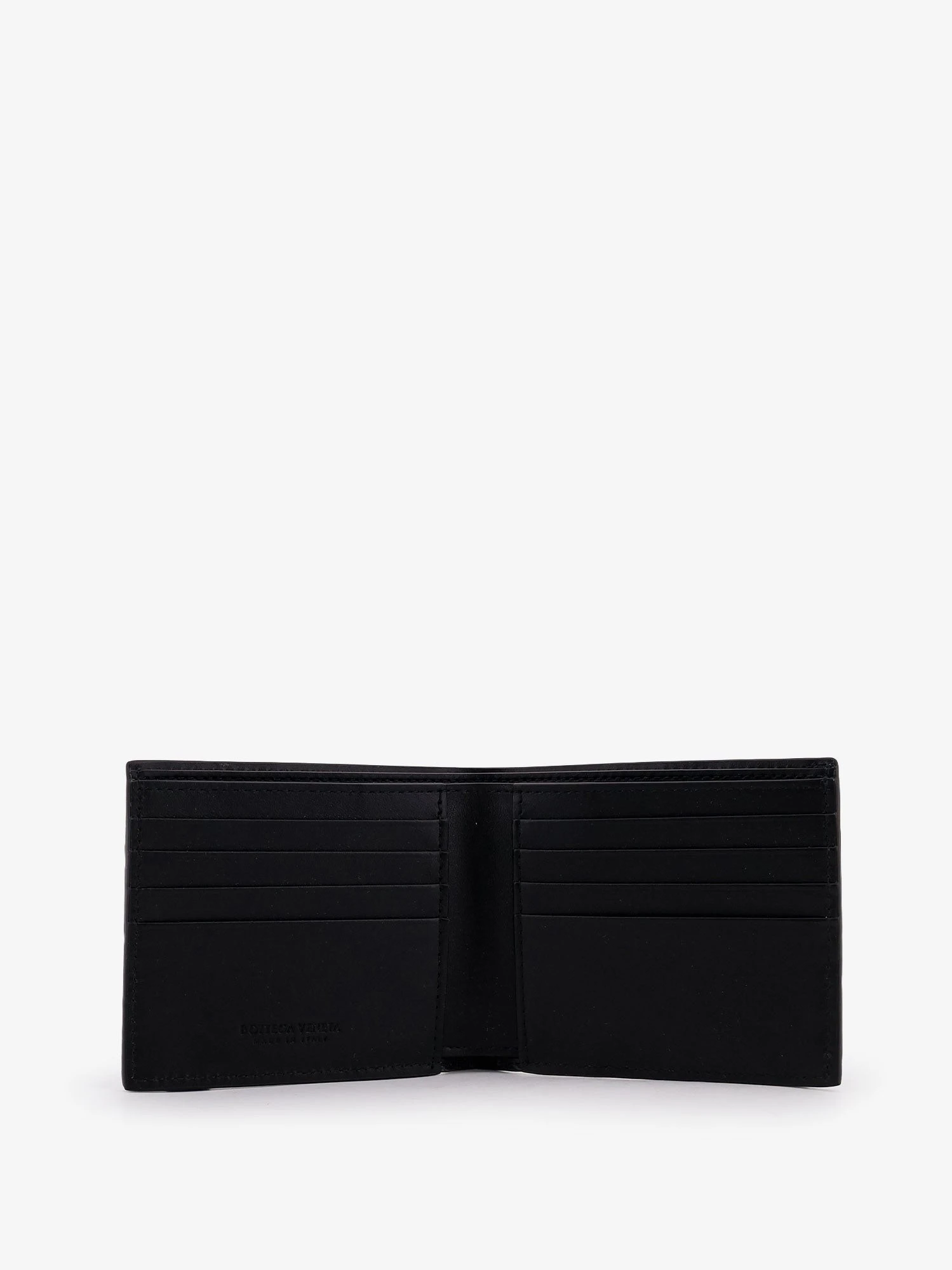 Leather wallet with Intrecciato pattern.webp