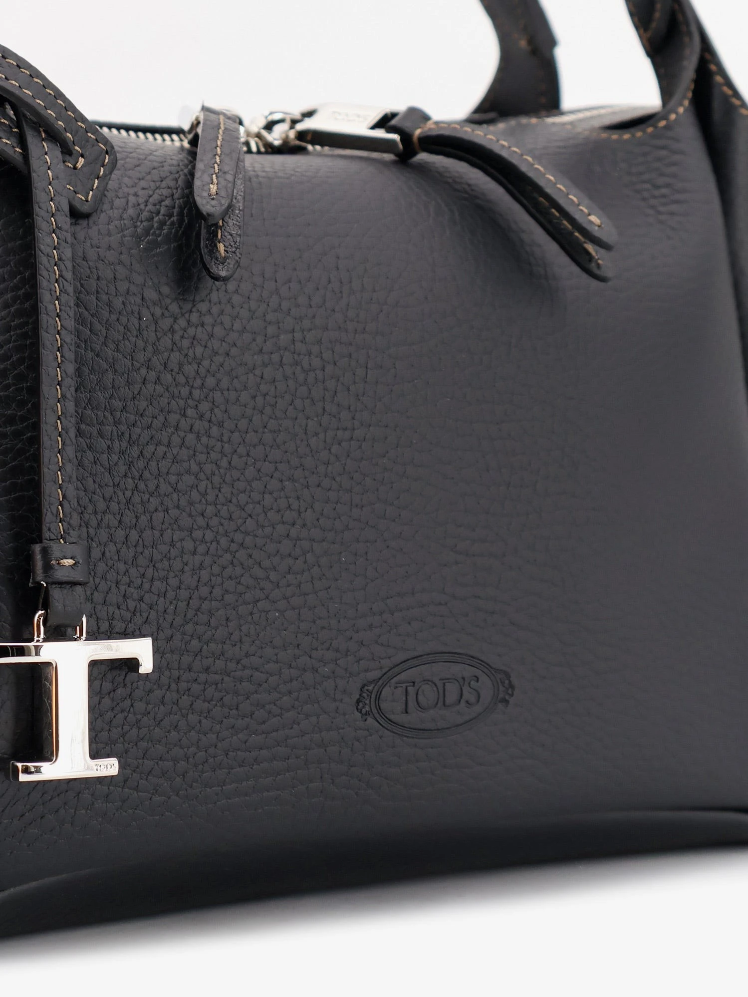 Apa leather crossbody bag.webp