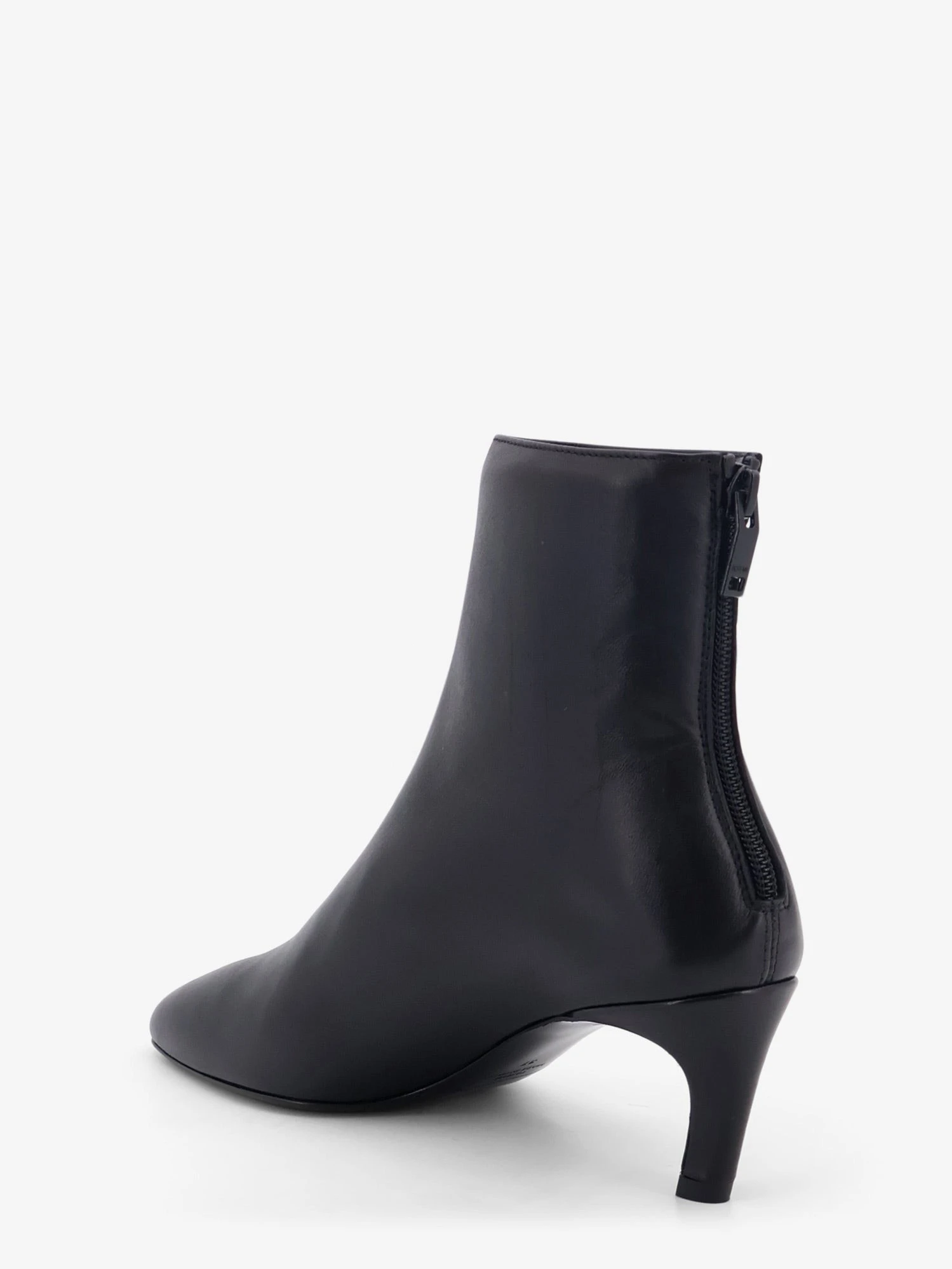 Leather boots.webp