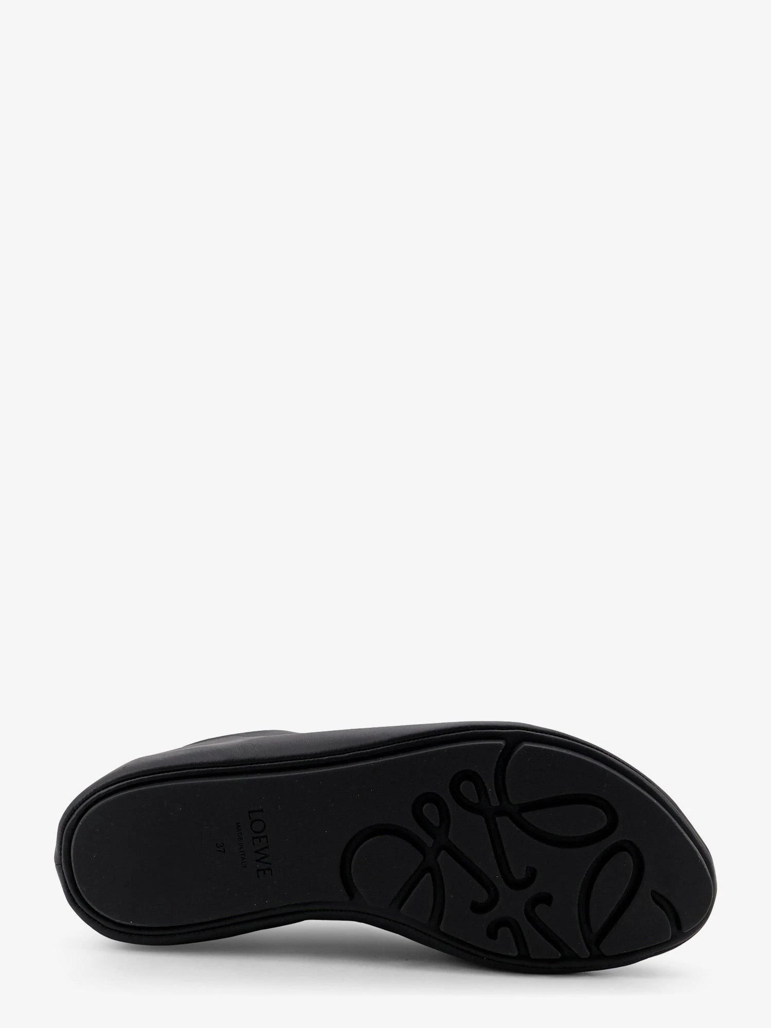 Pebble Soft Leather Sneakers.webp