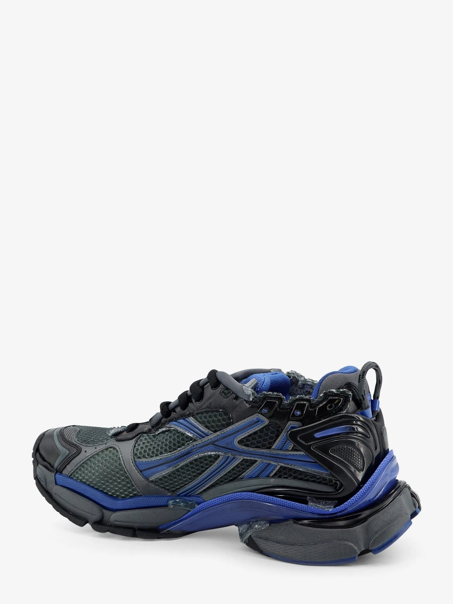 Runner sneakers in mesh with contrasting inserts.webp