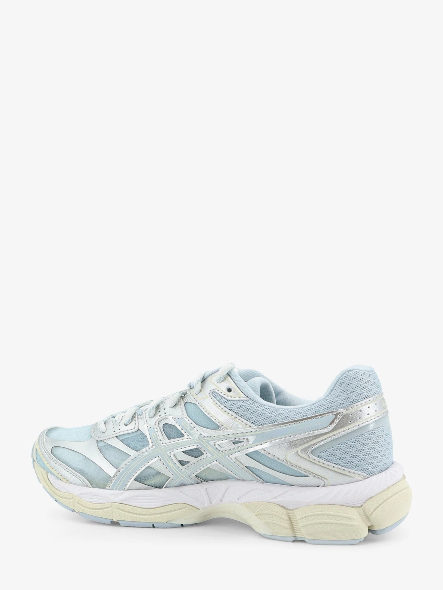 Gel-Cumulus 16 mesh sneakers with contrasting inserts.webp