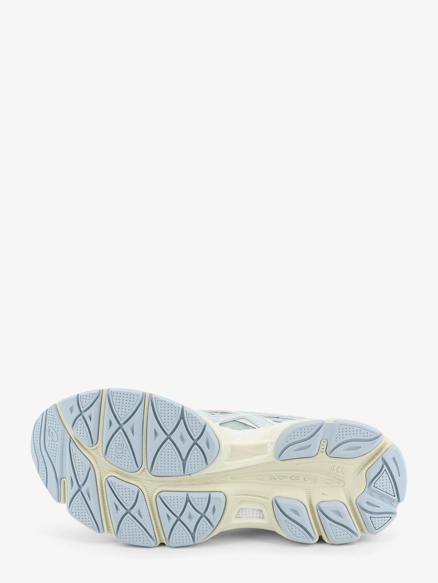 Gel-Cumulus 16 mesh sneakers with contrasting inserts.webp